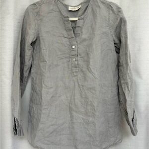 Jones New York Light Gray Button Down Shirt 100% linen small / medium women’s